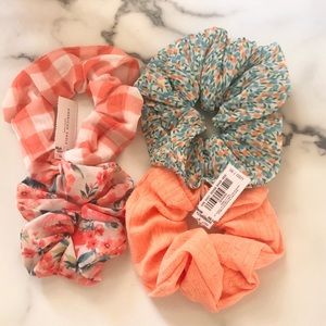 American Eagle 4-Pack Scrunchies Pack NWT